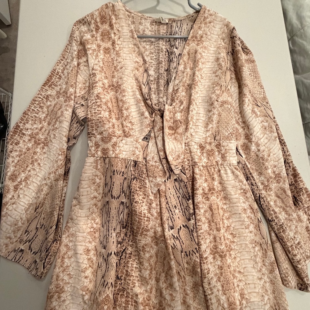 Snakeskin Longsleeve Shorts Jumper - Medium